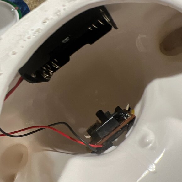 It's Alive vintage 1992 scary ghost candy dish * No lights or sounds* - Picture 9 of 16